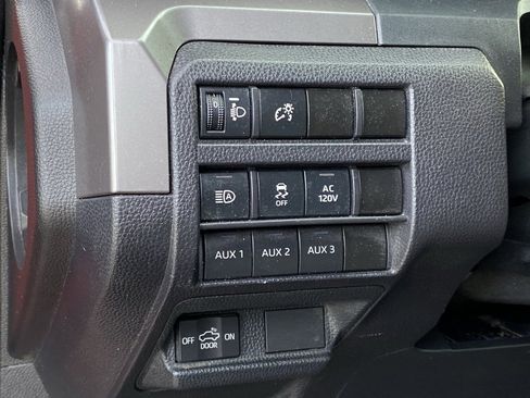 Used 2024 Toyota Tacoma TRD Off-Road w/ TRD Off Road Upgrade Package image 12