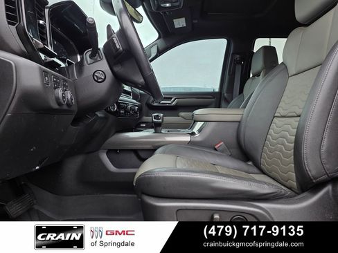 Used 2022 Chevrolet Silverado 1500 ZR2 w/ Technology Package AWD/4WD image 10
