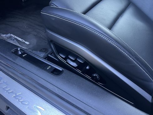 Certified 2021 Porsche 911 Turbo S image 17