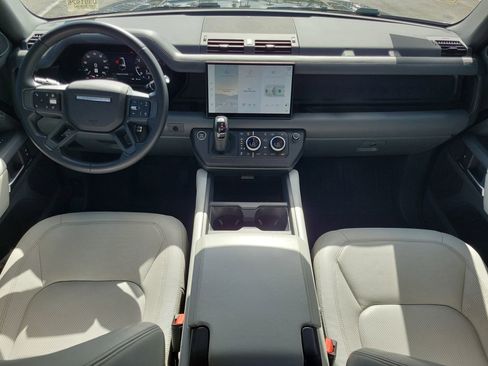 Used 2025 Land Rover Defender 130 S image 14