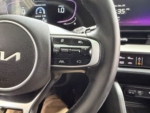Used 2023 Kia Sportage EX image 31
