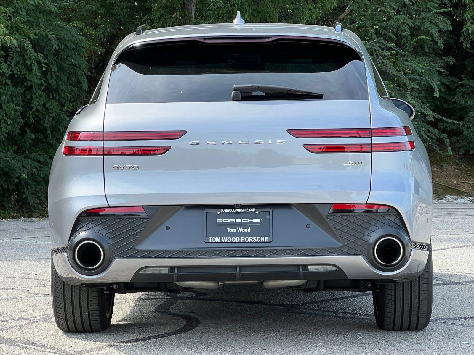Used 2023 Genesis GV70 2.5T w/ Sport Prestige Package AWD/4WD image 8