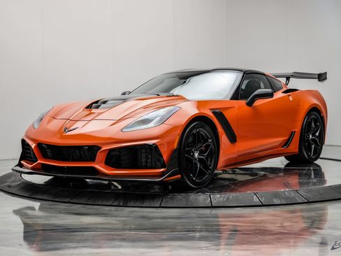 Used 2019 Chevrolet Corvette ZR1 RWD image 8