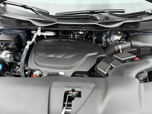Used 2025 Honda Odyssey Touring image 10