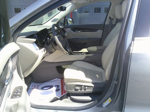 Used 2021 Cadillac XT6 Premium Luxury AWD/4WD image 14