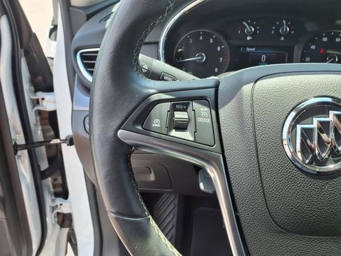 Used 2022 Buick Encore Preferred w/ Safety Package image 21