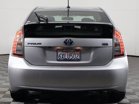 Used 2012 Toyota Prius Five w/ Preferred Accessory Pkg image 5