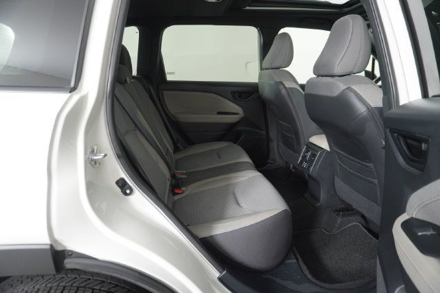 Certified 2025 Subaru Forester Premium AWD/4WD image 39