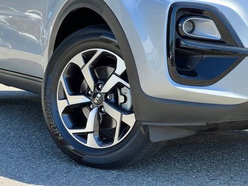 Used 2020 Kia Sportage LX AWD/4WD image 2