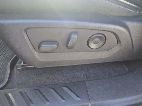 Used 2023 GMC Canyon Elevation w/ Convenience Package AWD/4WD image 14