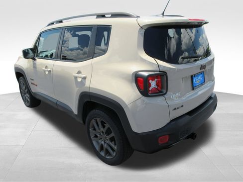 Used 2016 Jeep Renegade 75th Anniversary AWD/4WD image 3
