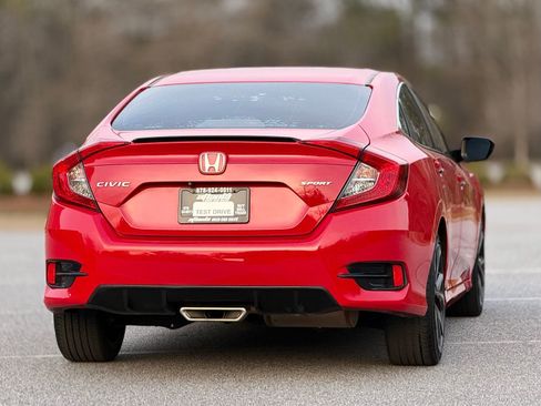 Used 2019 Honda Civic Sport image 7