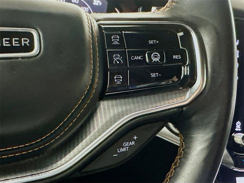 Used 2023 Jeep Grand Wagoneer L Series III w/ Rear Seat Video Group 1 image 27