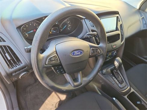 Used 2018 Ford Focus SE image 10