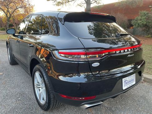 Used 2020 Porsche Macan image 3
