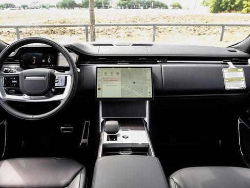 New 2026 Land Rover Range Rover SE AWD/4WD image 16