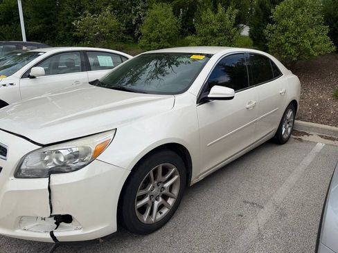 Used 2013 Chevrolet Malibu Eco w/ Power Convenience Package FWD image 4