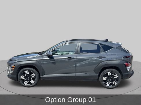 Used 2025 Hyundai Kona SEL FWD image 2