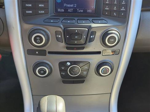 Used 2013 Ford Edge SE image 17