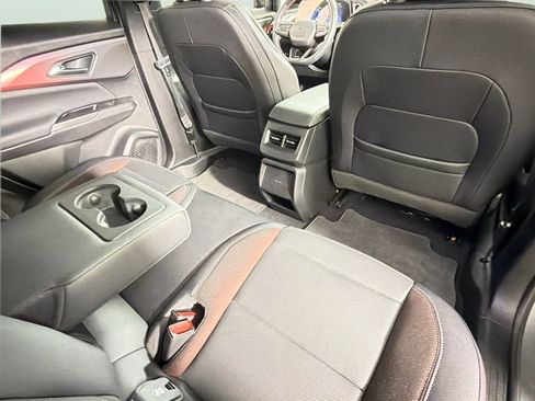 Used 2024 Chevrolet Equinox EV RS FWD image 30