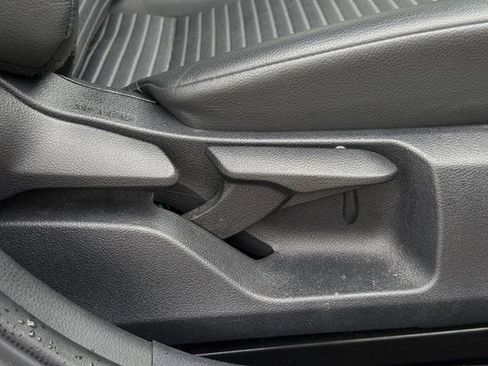 Used 2024 Toyota Camry SE FWD image 28