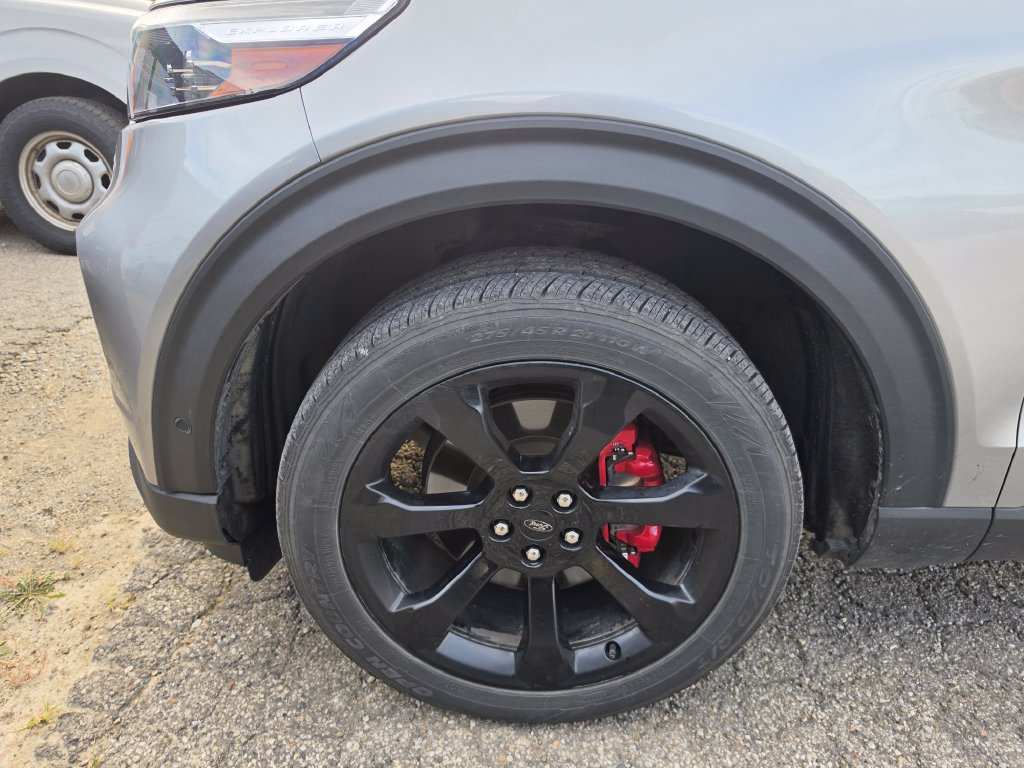 Used 2021 Ford Explorer ST w/ Equipment Group 401A AWD/4WD image 3