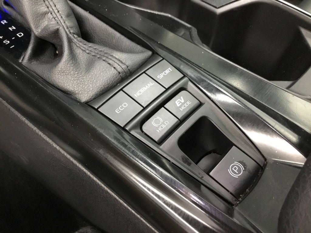 Used 2025 Toyota Camry SE FWD image 26