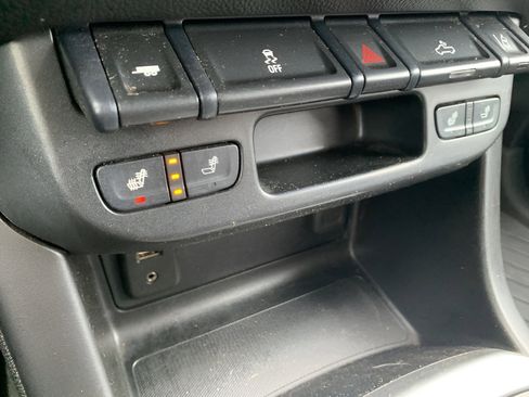 Used 2018 Chevrolet Colorado LT image 19