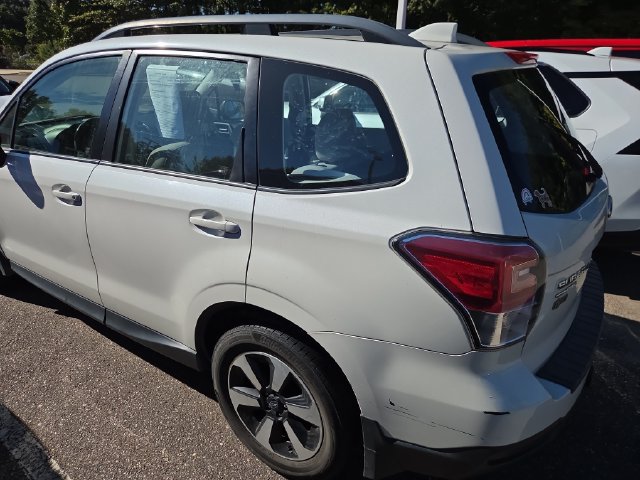 Used 2017 Subaru Forester 2.5i w/ Protection Package #1 AWD/4WD image 7