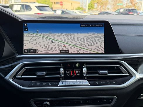 Certified 2022 BMW X7 xDrive40i w/ M Sport Package image 31