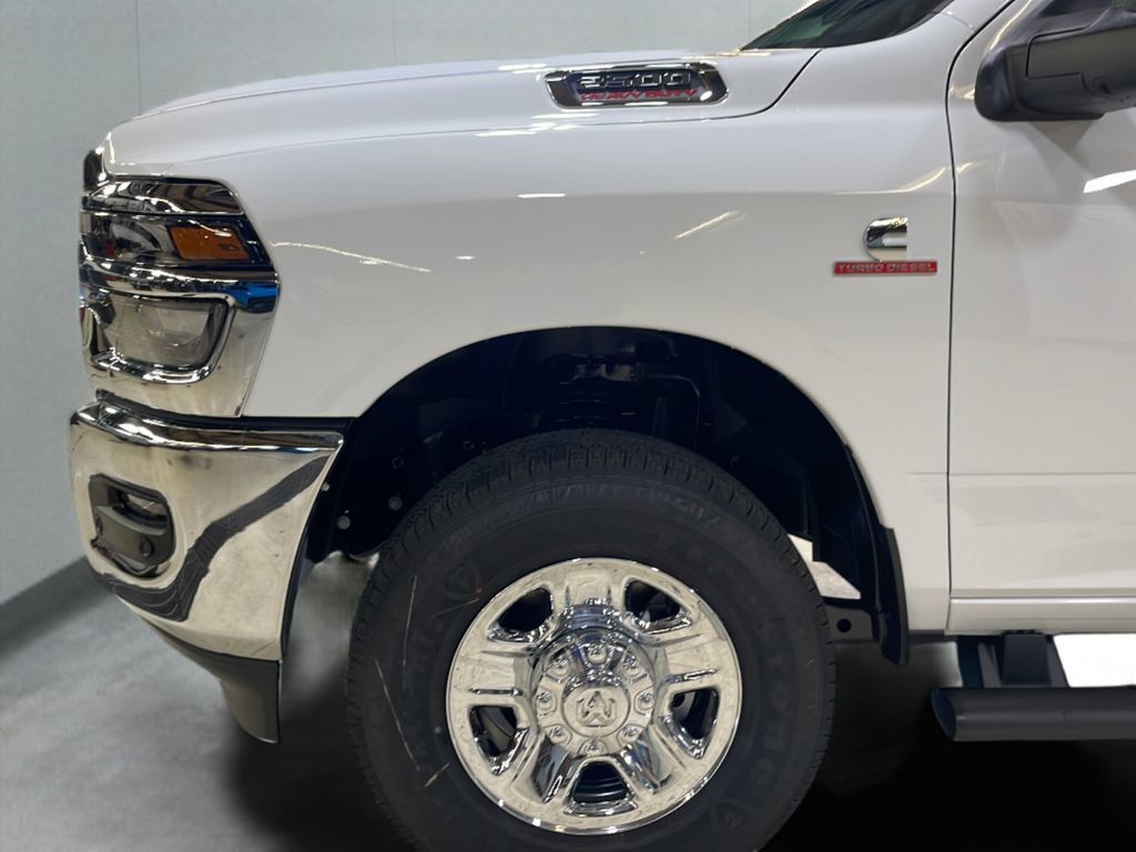 New 2026 RAM 2500 Tradesman AWD/4WD image 26