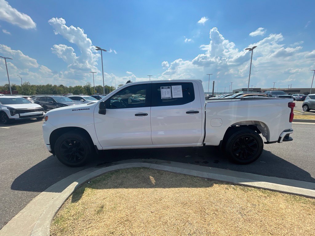Used 2022 Chevrolet Silverado 1500 Custom w/ Safety Confidence Package RWD image 4