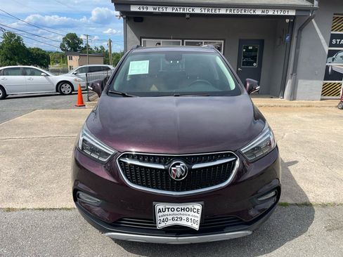 Used 2017 Buick Encore Essence FWD image 3