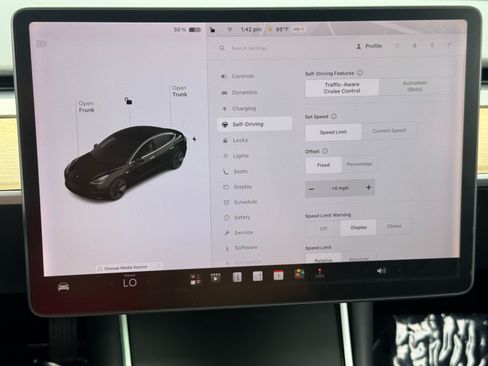 Used 2018 Tesla Model 3 Long Range RWD image 26