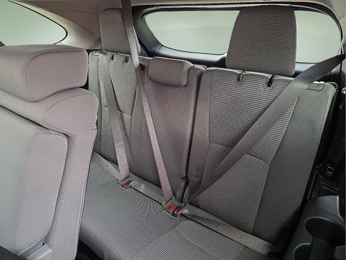 Used 2023 Toyota Highlander L image 10