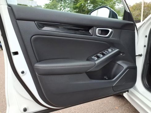 Used 2024 Honda Civic Touring image 13