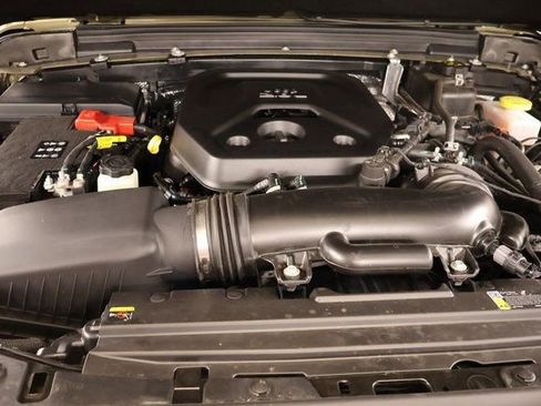 Used 2025 Jeep Wrangler Sport image 27