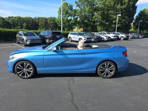 Used 2020 BMW 230i Convertible w/ Premium Package RWD image 11
