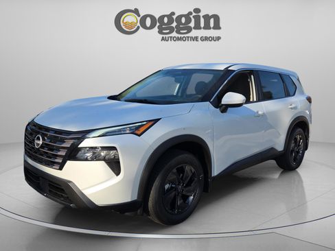 New 2026 Nissan Rogue SV FWD image 1