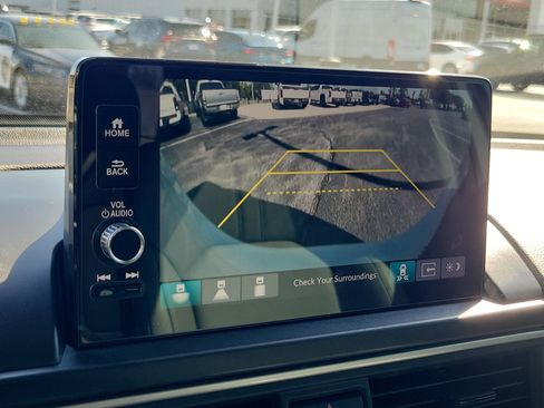 Used 2025 Honda Pilot EX-L image 29