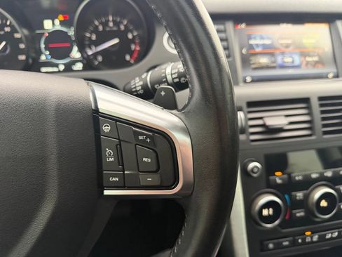 Used 2018 Land Rover Discovery Sport HSE image 24