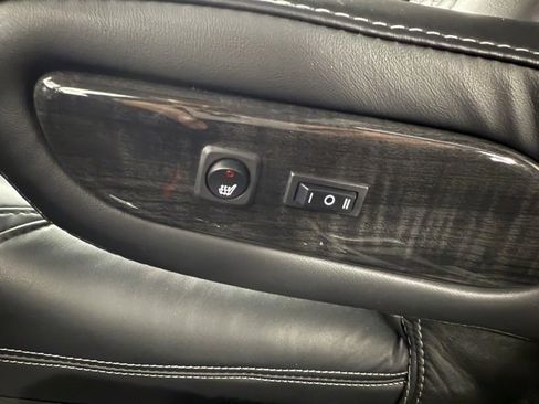 New 2024 Chevrolet Express 2500 Extended image 25