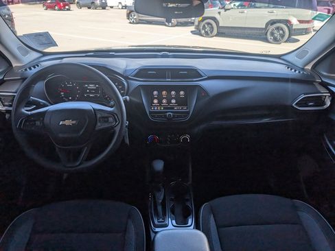 Used 2023 Chevrolet TrailBlazer LS image 14