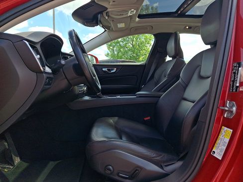 Used 2019 Volvo S60 T6 Momentum w/ Premium Package AWD/4WD image 13