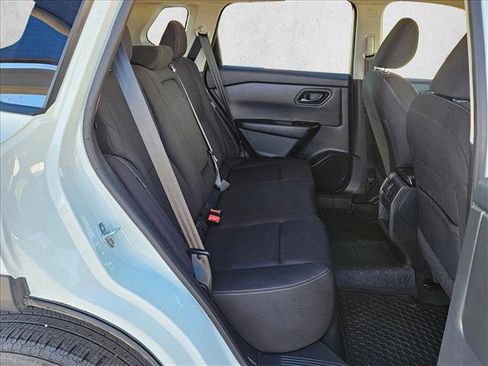 Used 2024 Nissan Rogue S image 19