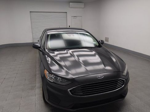 Used 2019 Ford Fusion SE FWD image 15