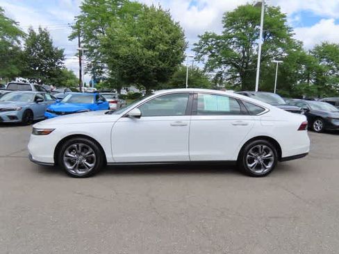 Used 2023 Honda Accord EX image 3