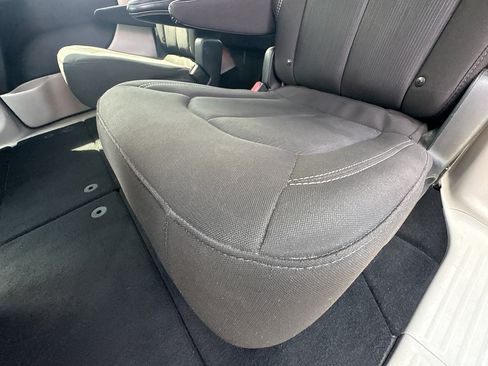 Used 2023 Chrysler Voyager LX FWD image 20