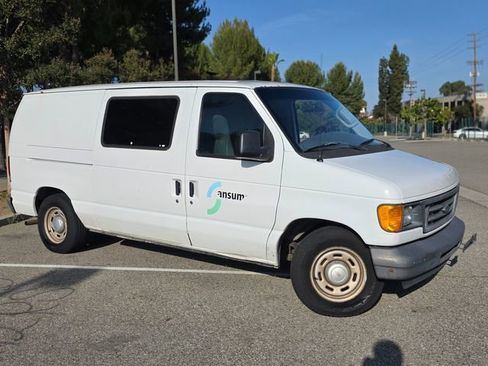 Used 2006 Ford E-150 and Econoline 150 RWD image 4
