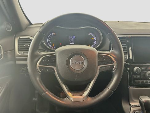 Used 2020 Jeep Grand Cherokee Altitude AWD/4WD image 18